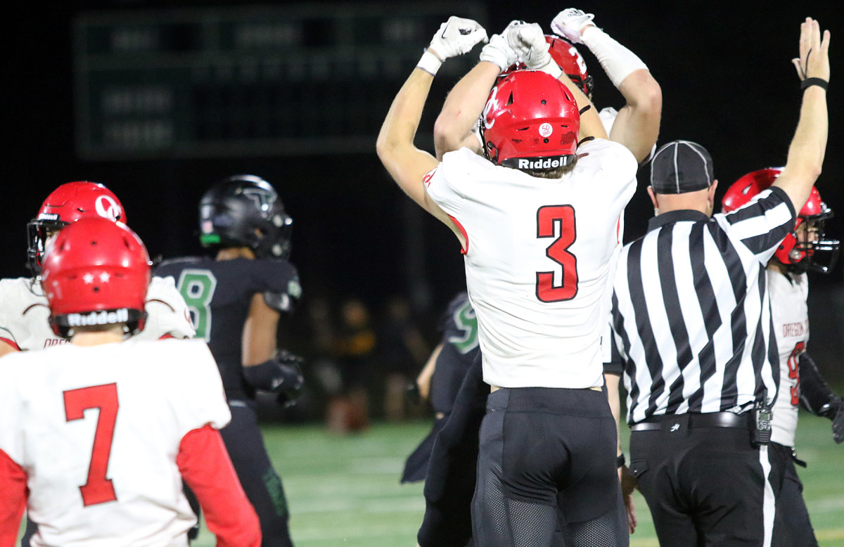 a Oregon City Tigard football Oregon September 29 2023 Dan Brood 56